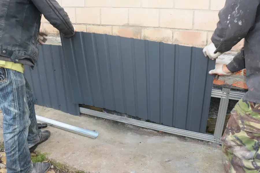 Experienced Aluminum Fence Installation Santa Ana, CA Experienced Aluminum Fence Installation Santa Ana, CA